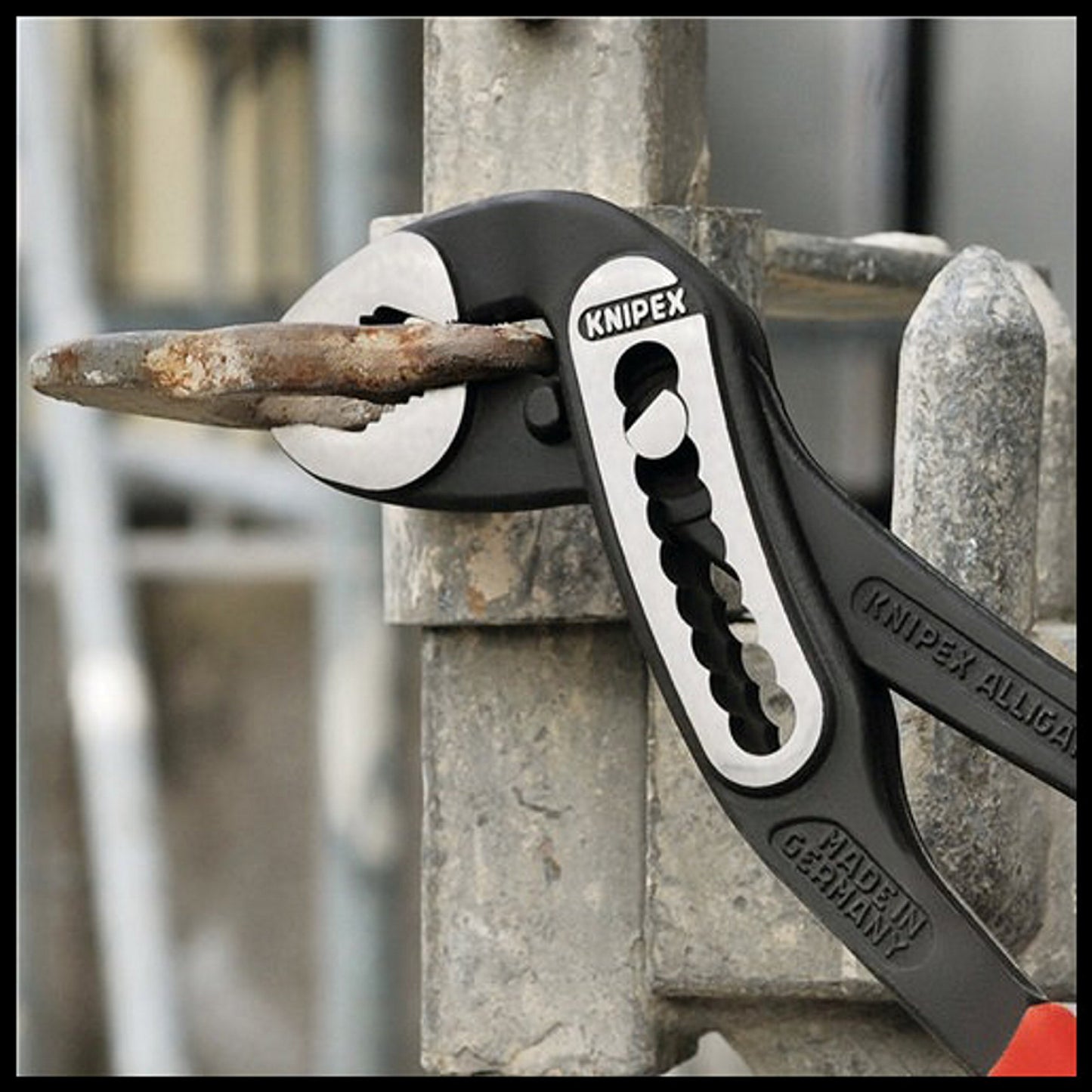 Water pump pliers, type Alligator, black, l = 250 mm, span 46 mm