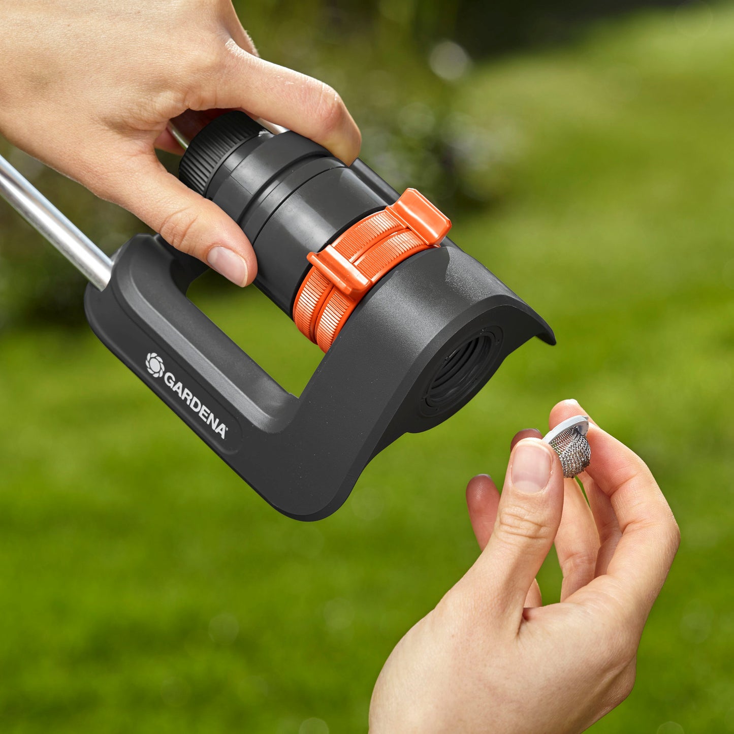 Gardena oscillating sprinkler, type Aqua L, 120 - 280 m²